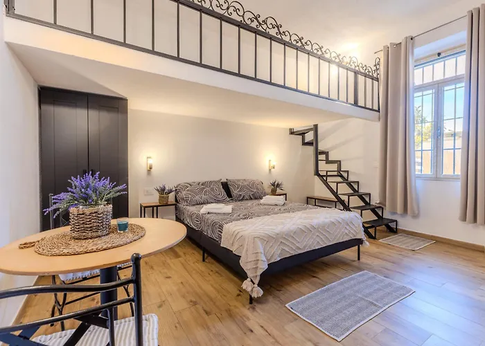 La Casa Dell Artigiano Гостьовий будинок Ольбія