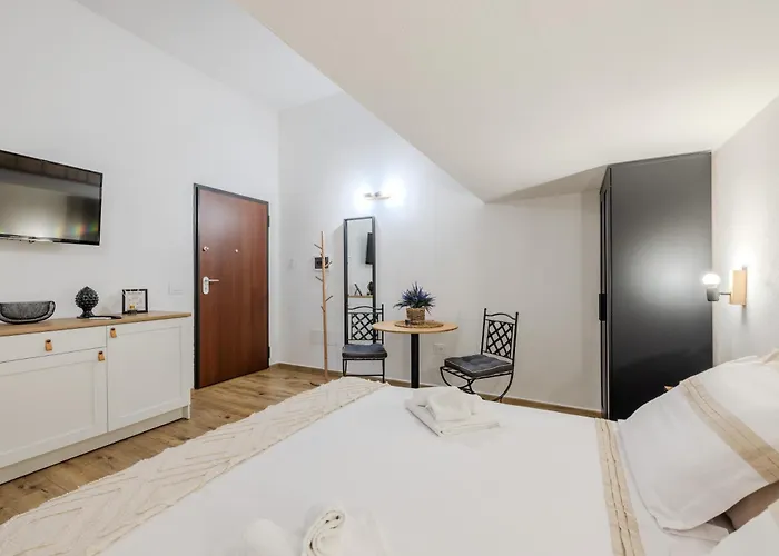 La Casa Dell Artigiano Affittacamere Olbia